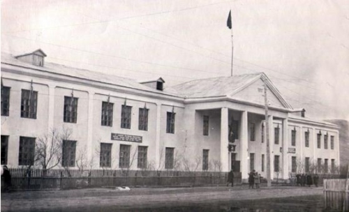 70 лет назад была открыта средняя школа в п.Озерновском 70 лет назад была открыта средняя школа в п.Озерновском